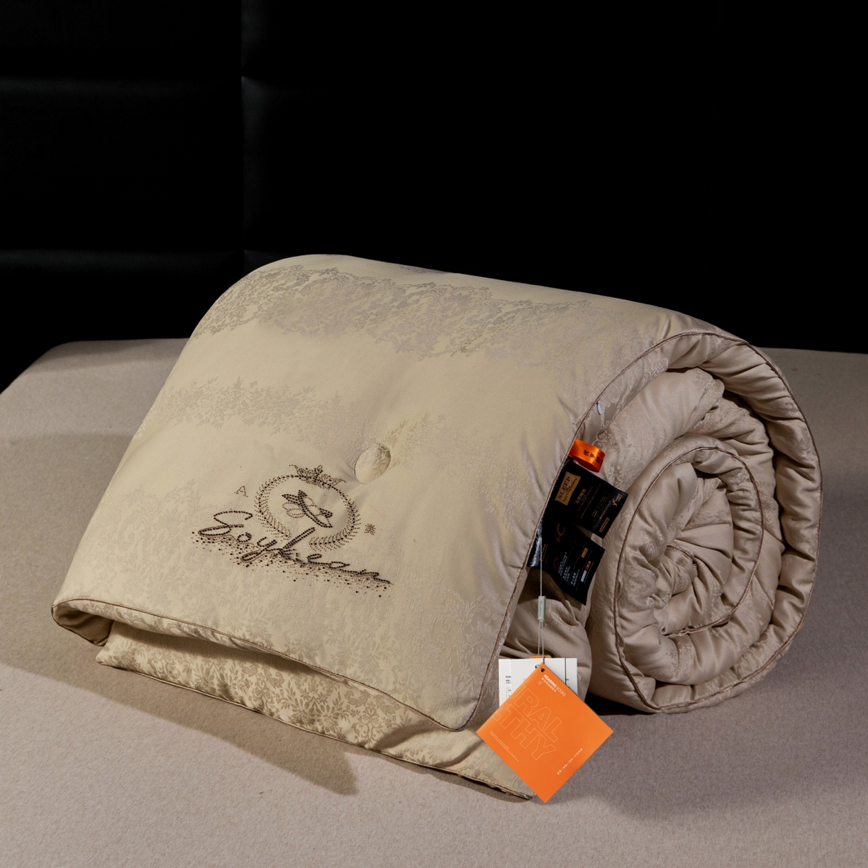 91家纺网 家纺一手货源 找家纺 （总）梵克保罗 2025新款金钻60支大豆蛋白提花子母被被子被芯