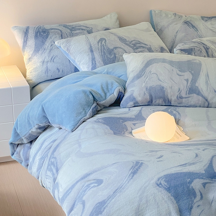 91家纺网 家纺一手货源 找家纺 安哆啦家纺 2025新款高克重兔毛绒印花牛奶绒四件套 波澜