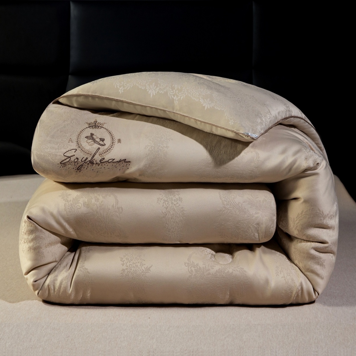 91家纺网 家纺一手货源 找家纺 （总）梵克保罗 2025新款金钻60支大豆蛋白提花子母被被子被芯