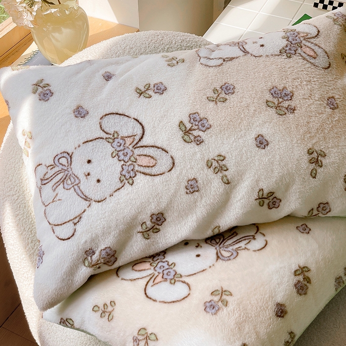 91家纺网 家纺一手货源 找家纺 安哆啦家纺 2025新款高克重兔毛绒印花牛奶绒四件套 花丛兔