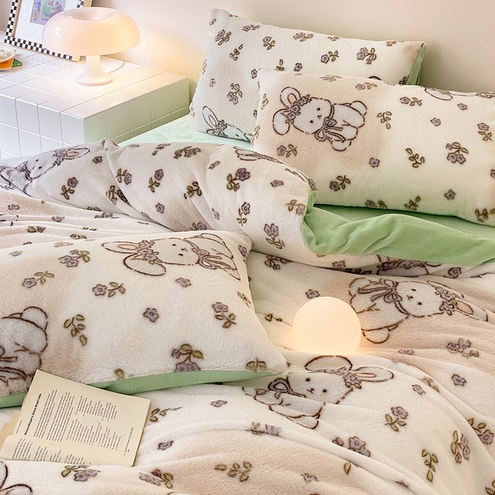 91家纺网 家纺一手货源 找家纺 安哆啦家纺 2025新款高克重兔毛绒印花牛奶绒四件套 花丛兔