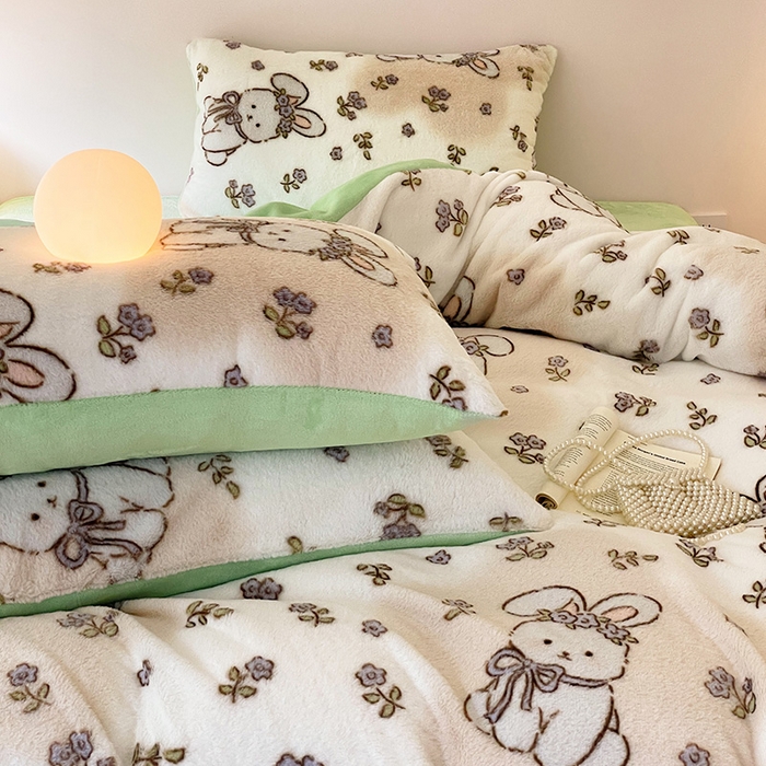 91家纺网 家纺一手货源 找家纺 安哆啦家纺 2025新款高克重兔毛绒印花牛奶绒四件套 花丛兔