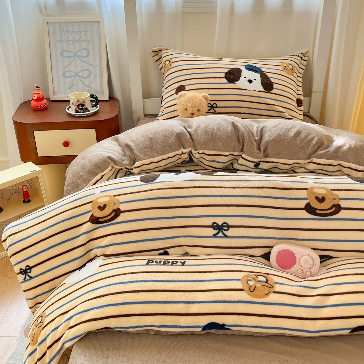 91家纺网 家纺一手货源 找家纺 寻米 2025新款高克重加厚保暖牛奶绒床笠-宿舍图 海德堡小狗