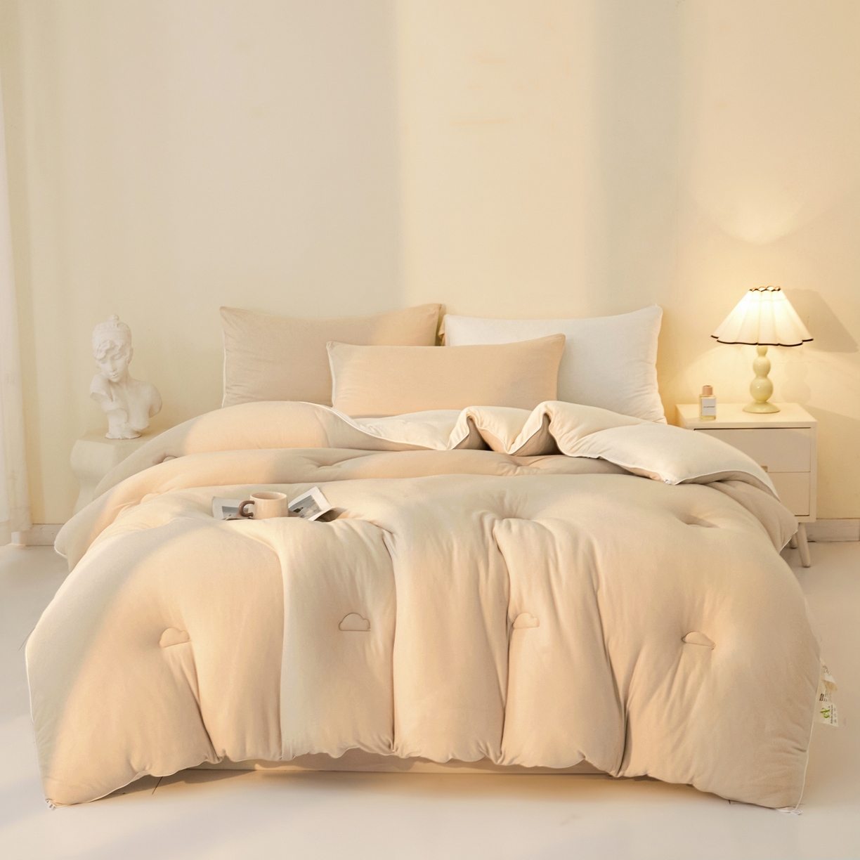 91家纺网 家纺一手货源 找家纺 梵克保罗 2025新款针织棉大豆被被子被芯 暖咖+米白