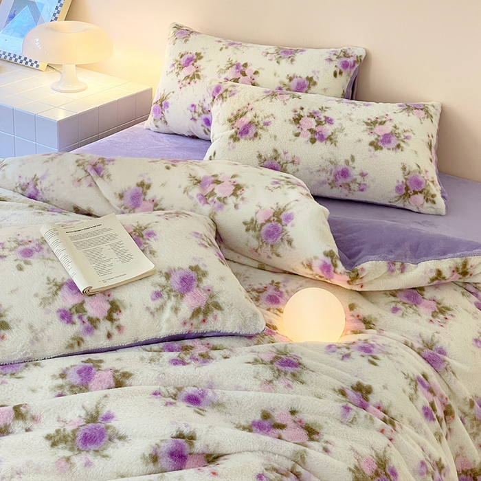 91家纺网 家纺一手货源 找家纺 安哆啦家纺 2025新款高克重兔毛绒印花牛奶绒四件套 花团锦簇