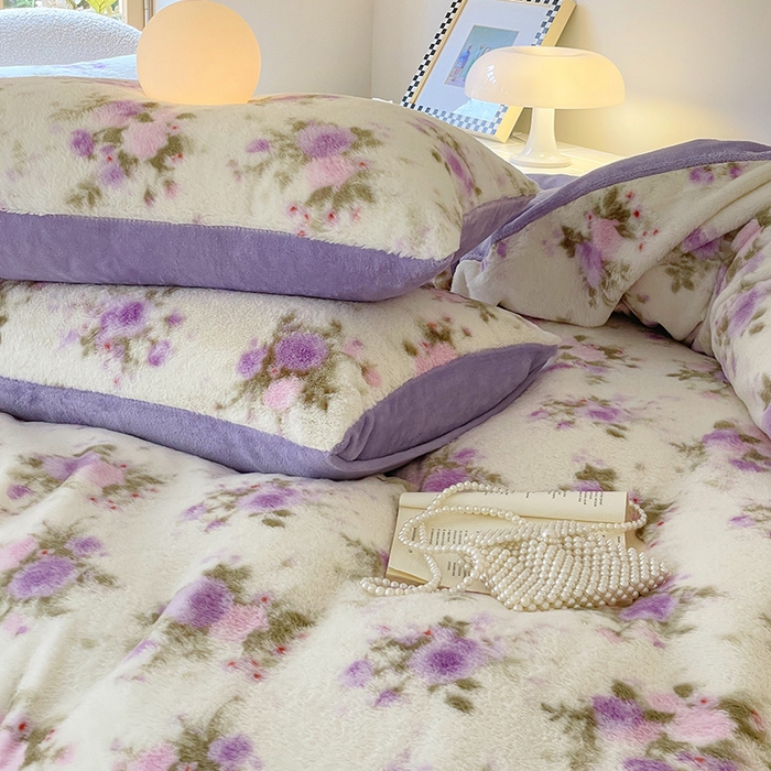 91家纺网 家纺一手货源 找家纺 安哆啦家纺 2025新款高克重兔毛绒印花牛奶绒四件套 花团锦簇