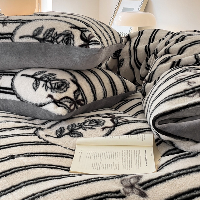 91家纺网 家纺一手货源 找家纺 安哆啦家纺 2025新款高克重兔毛绒印花牛奶绒四件套 花意浓