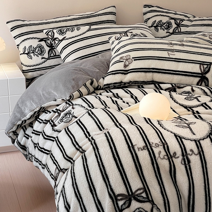 91家纺网 家纺一手货源 找家纺 安哆啦家纺 2025新款高克重兔毛绒印花牛奶绒四件套 花意浓