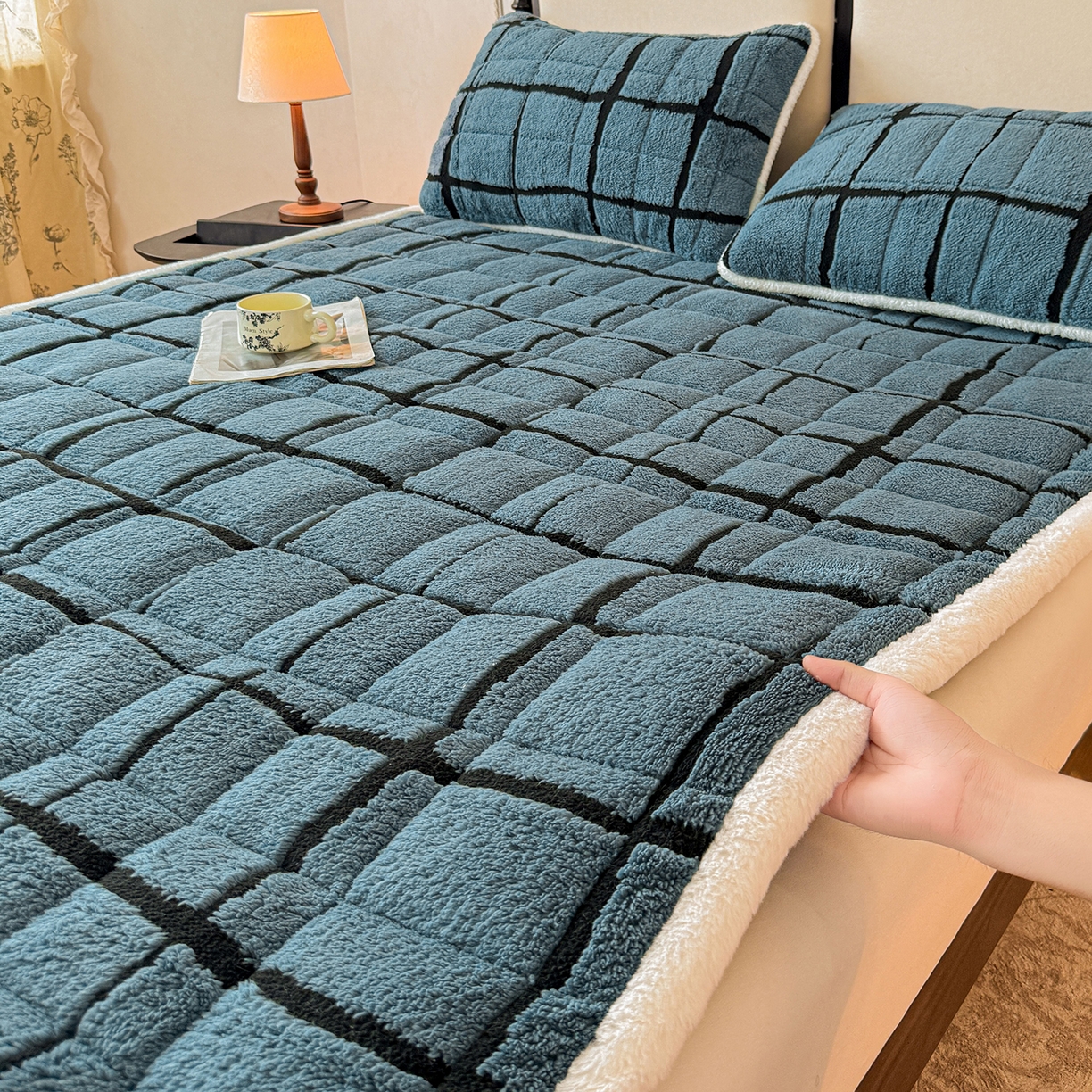LIFE.丽芙 2025秋冬新款色纱提花舒棉绒加厚夹棉床垫床护垫单件简约床褥床垫子三件套 格调-蓝灰