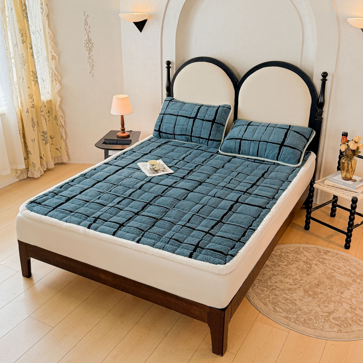 91家纺网 家纺一手货源 找家纺 LIFE.丽芙 2025秋冬新款色纱提花舒棉绒加厚夹棉床垫床护垫单件简约床褥床垫子三件套 格调-蓝灰