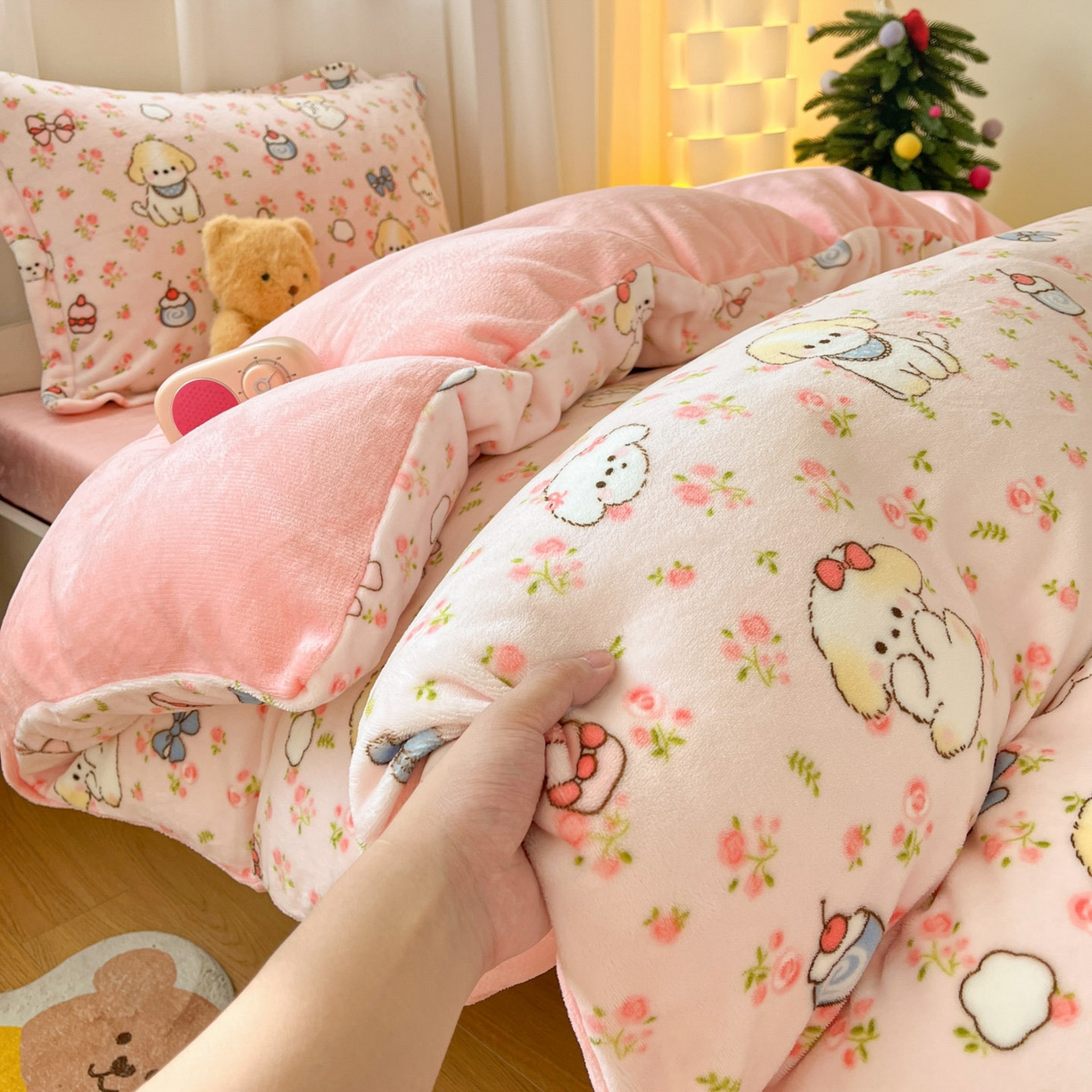 91家纺网 家纺一手货源 找家纺 寻米 2025新款高克重加厚保暖牛奶绒床笠-宿舍图 玫瑰甜心