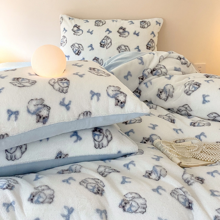 91家纺网 家纺一手货源 找家纺 安哆啦家纺 2025新款高克重兔毛绒印花牛奶绒四件套 精致猫