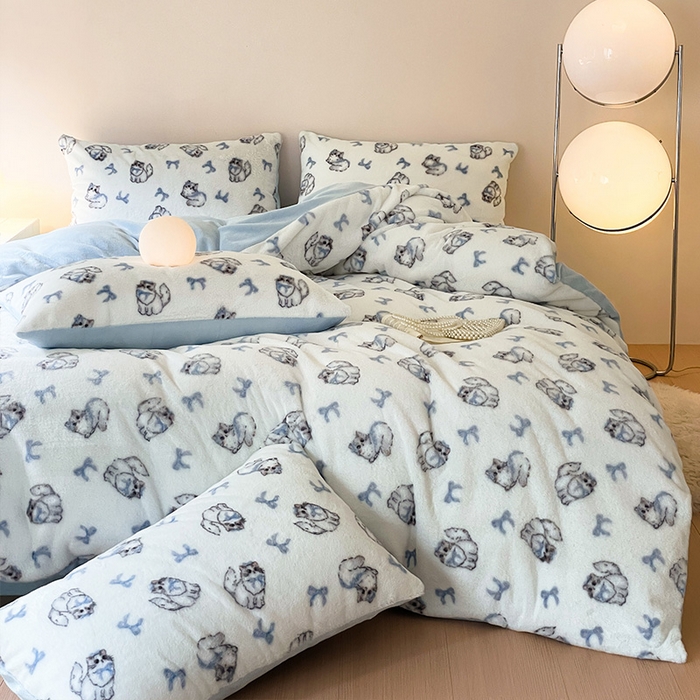 91家纺网 家纺一手货源 找家纺 安哆啦家纺 2025新款高克重兔毛绒印花牛奶绒四件套 精致猫