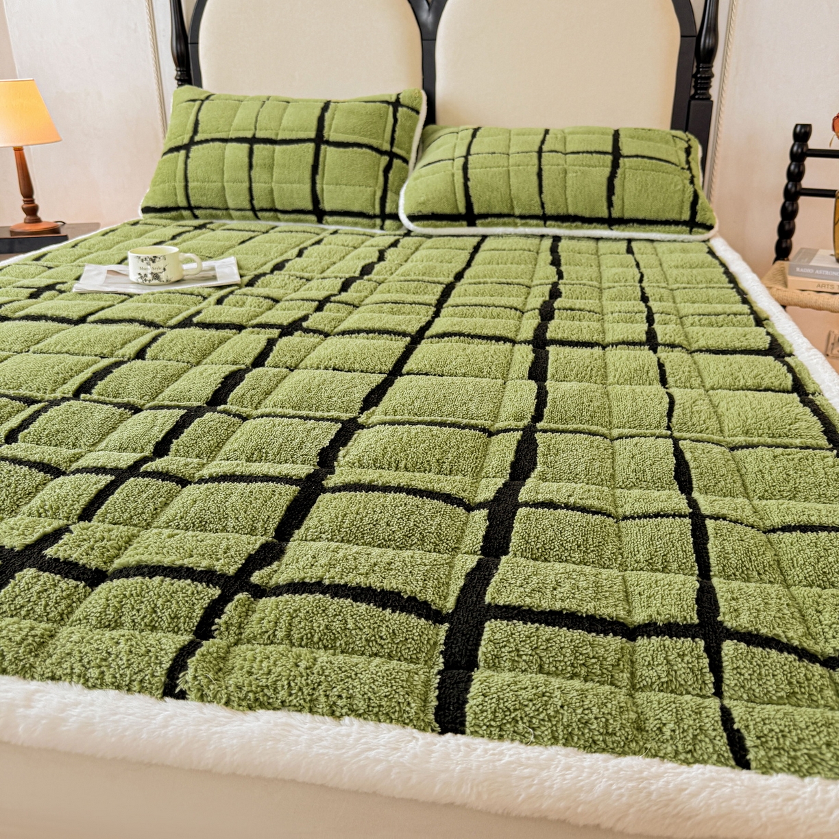 91家纺网 家纺一手货源 找家纺 LIFE.丽芙 2025秋冬新款色纱提花舒棉绒加厚夹棉床垫床护垫单件简约床褥床垫子三件套 格调-草绿