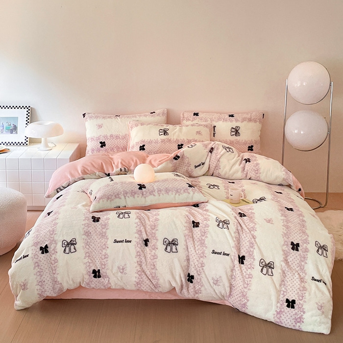 91家纺网 家纺一手货源 找家纺 安哆啦家纺 2025新款高克重兔毛绒印花牛奶绒四件套 蕾丝蝴蝶结