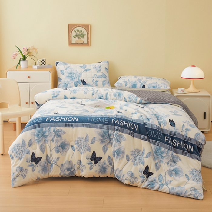 91家纺网 家纺一手货源 找家纺 柏薇 2025新款A类牛奶绒豆豆绒加厚冬被被子被芯 青花蝴蝶