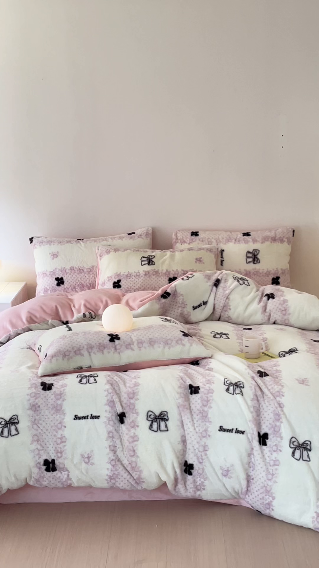 91家纺网 家纺一手货源 找家纺 安哆啦家纺 2025新款高克重兔毛绒印花牛奶绒四件套 蕾丝蝴蝶结