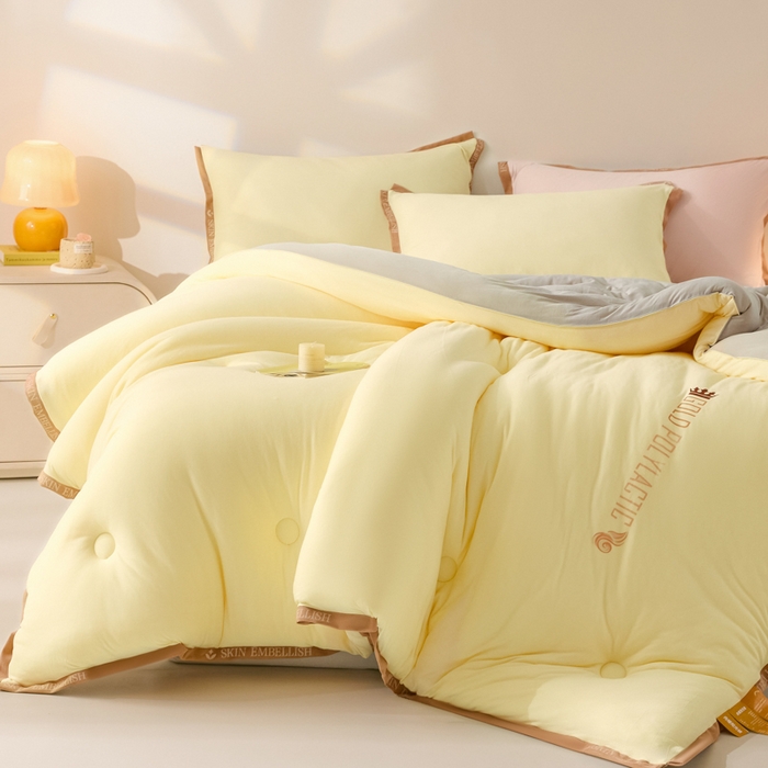 91家纺网 家纺一手货源 找家纺 梵克保罗 2025秋冬新品10A抗菌金乳丝春秋被冬被跨境外贸 金乳丝-米色