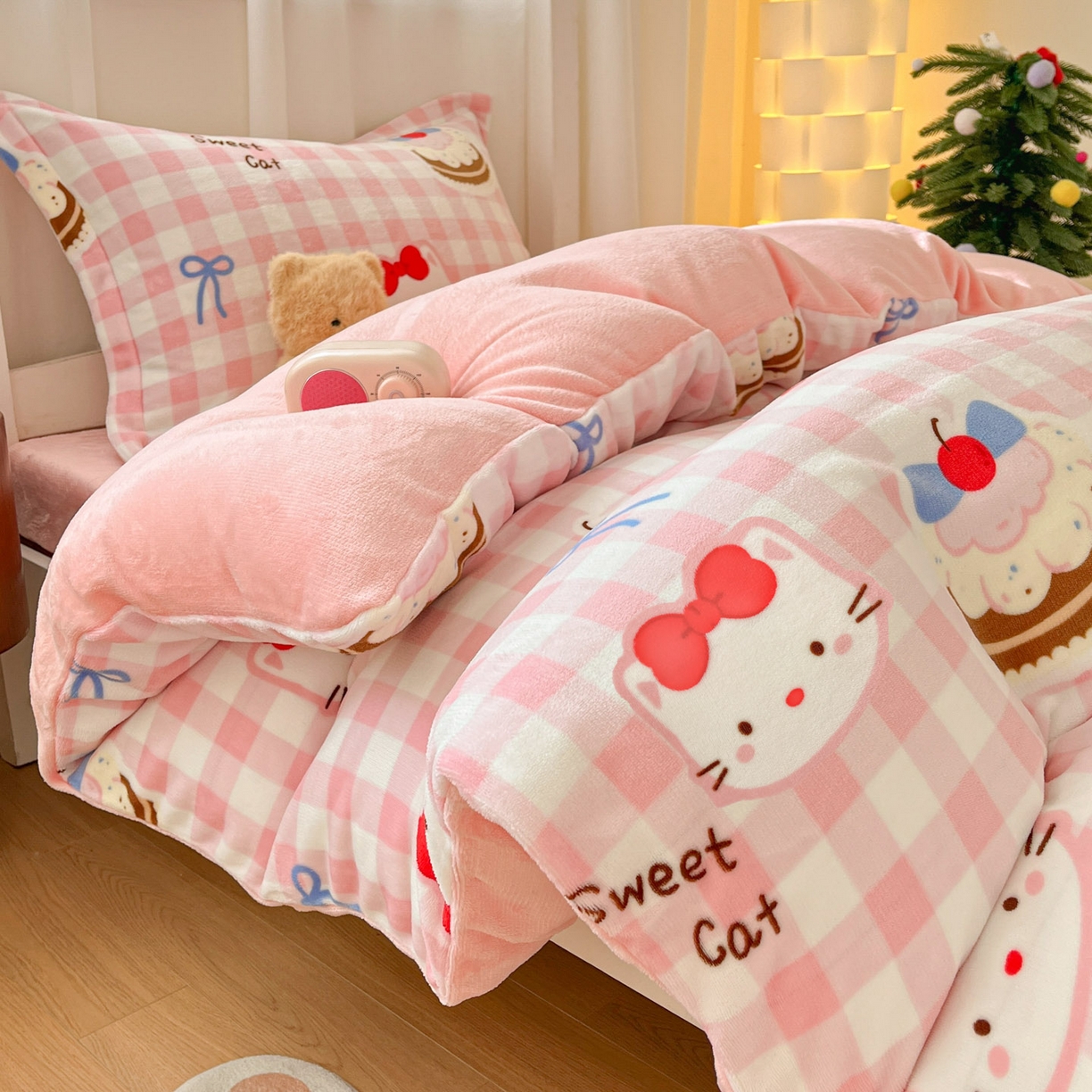 91家纺网 家纺一手货源 找家纺 寻米 2025新款高克重加厚保暖牛奶绒床笠-宿舍图 小喵浮云卷