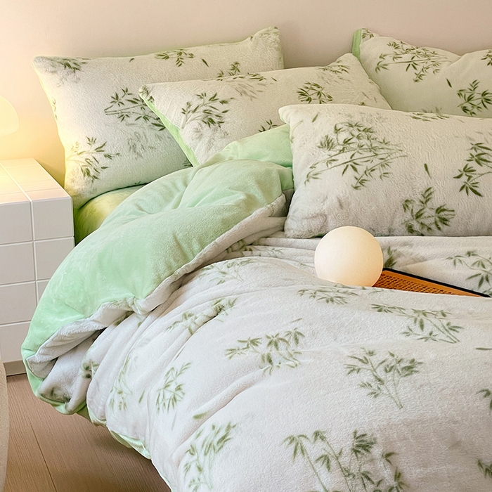 91家纺网 家纺一手货源 找家纺 安哆啦家纺 2025新款高克重兔毛绒印花牛奶绒四件套 品竹