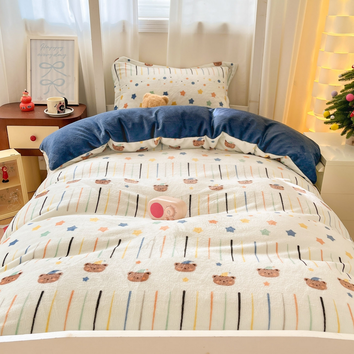 91家纺网 家纺一手货源 找家纺 寻米 2025新款高克重加厚保暖牛奶绒床笠-宿舍图 小熊维尼