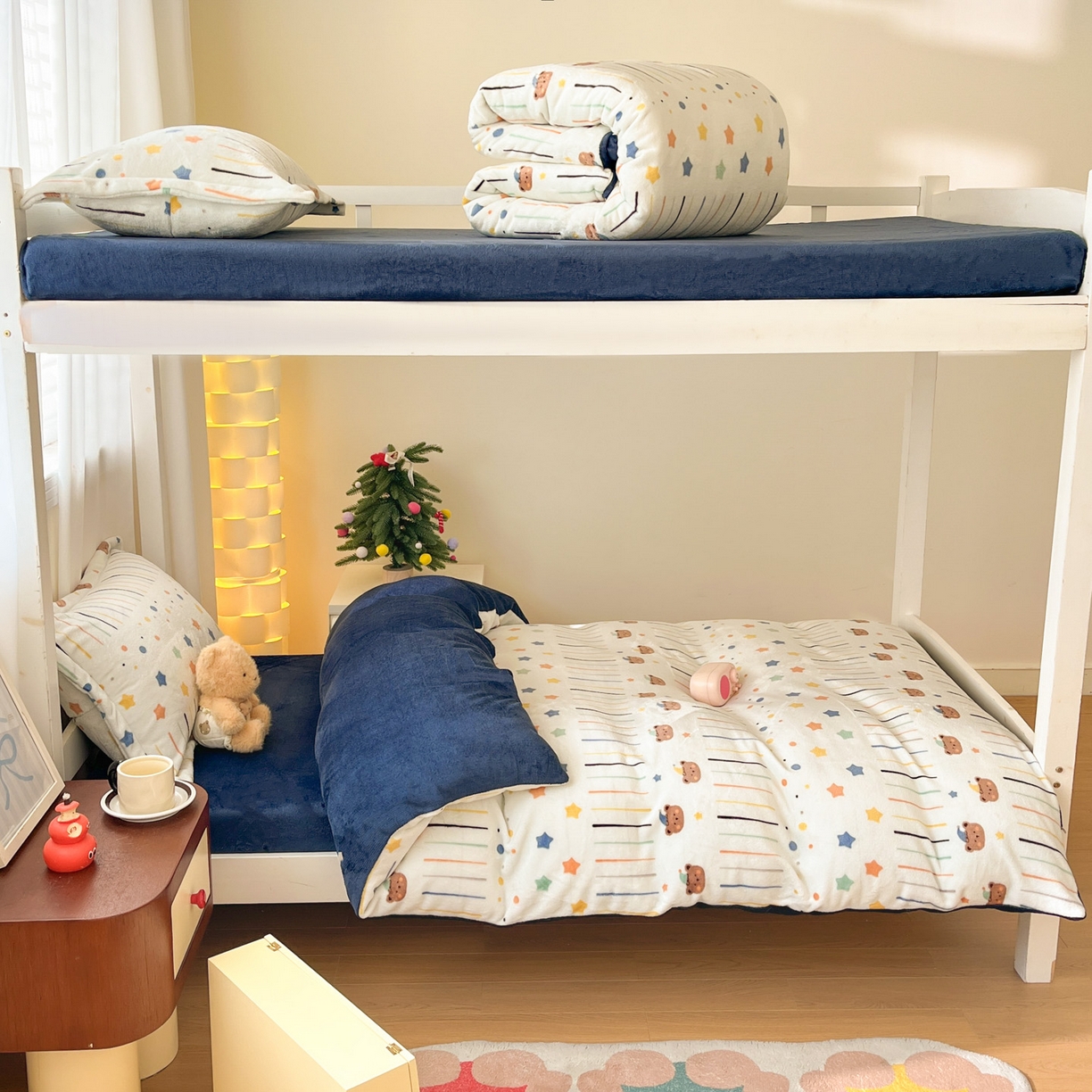 91家纺网 家纺一手货源 找家纺 寻米 2025新款高克重加厚保暖牛奶绒床笠-宿舍图 小熊维尼