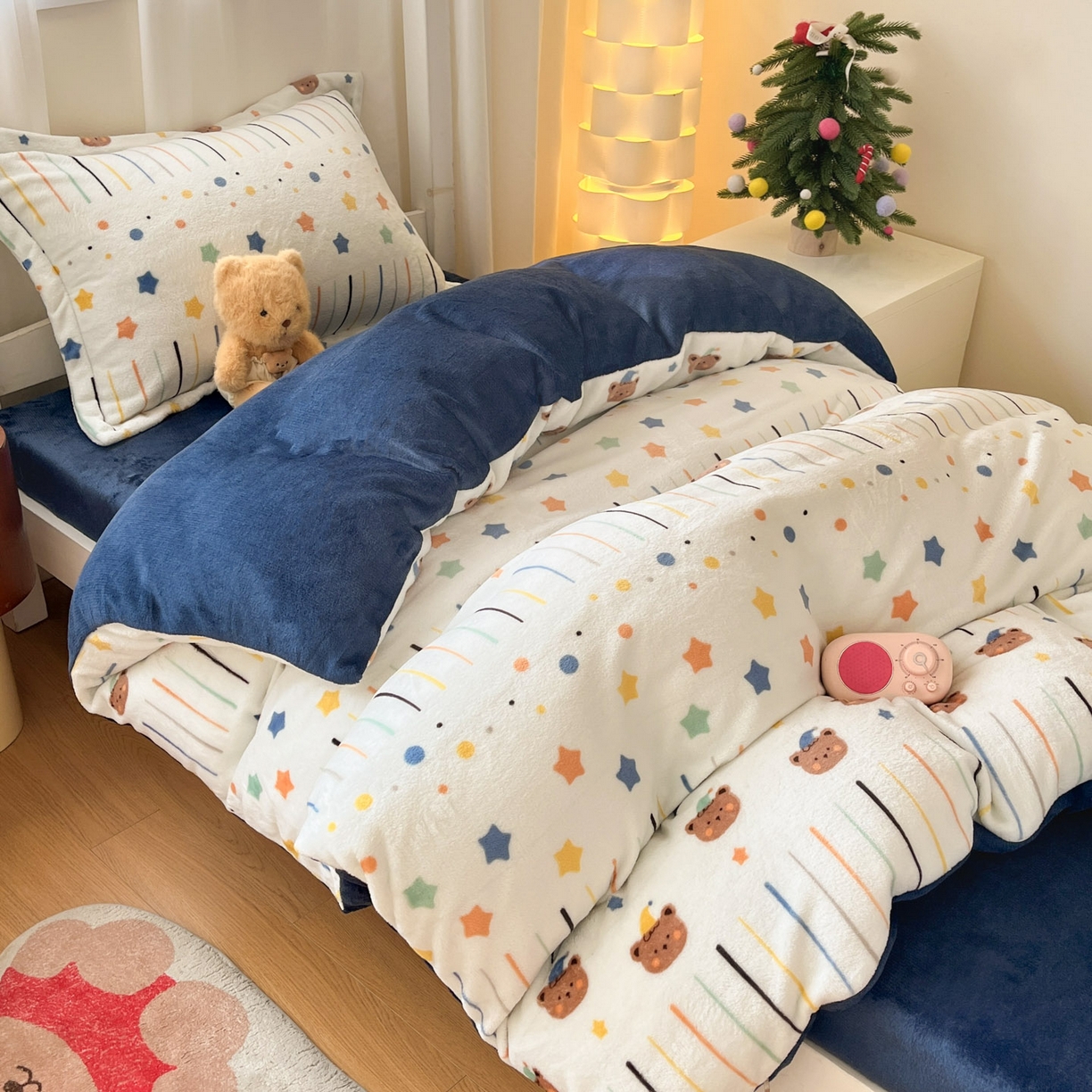 91家纺网 家纺一手货源 找家纺 寻米 2025新款高克重加厚保暖牛奶绒床笠-宿舍图 小熊维尼