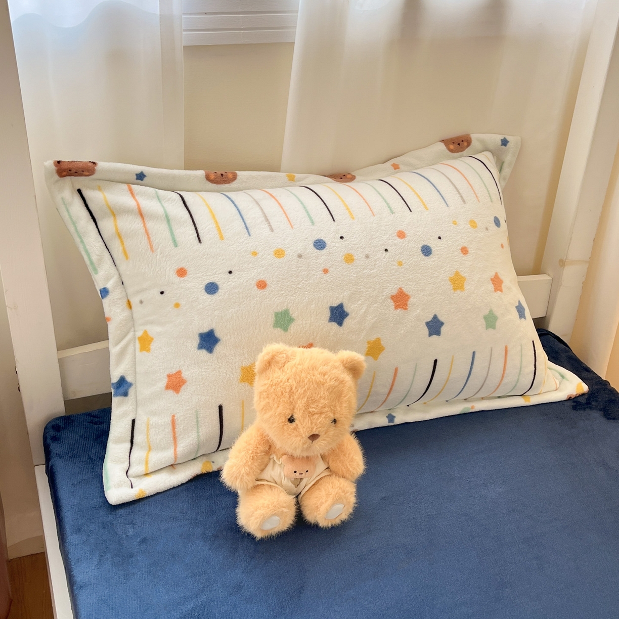 91家纺网 家纺一手货源 找家纺 寻米 2025新款高克重加厚保暖牛奶绒床笠-宿舍图 小熊维尼