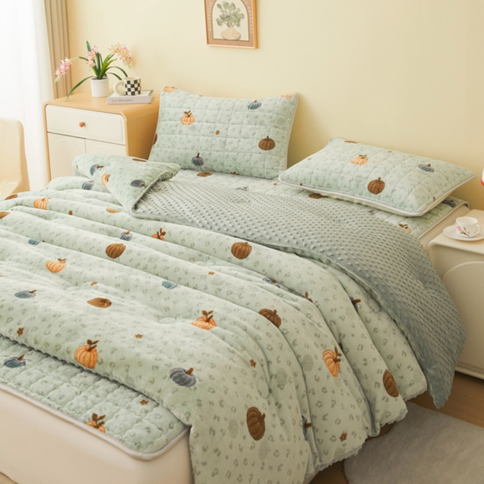 91家纺网 家纺一手货源 找家纺 柏薇 2025新款A类牛奶绒豆豆绒加厚冬被被子被芯 七彩南瓜