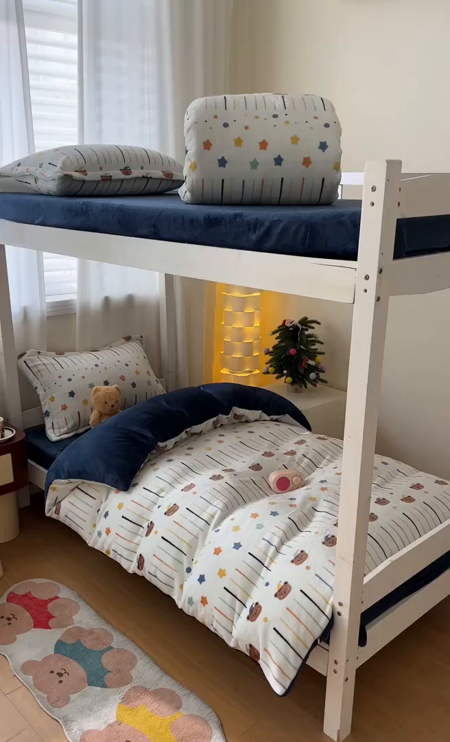 91家纺网 家纺一手货源 找家纺 寻米 2025新款高克重加厚保暖牛奶绒床笠-宿舍图 小熊维尼