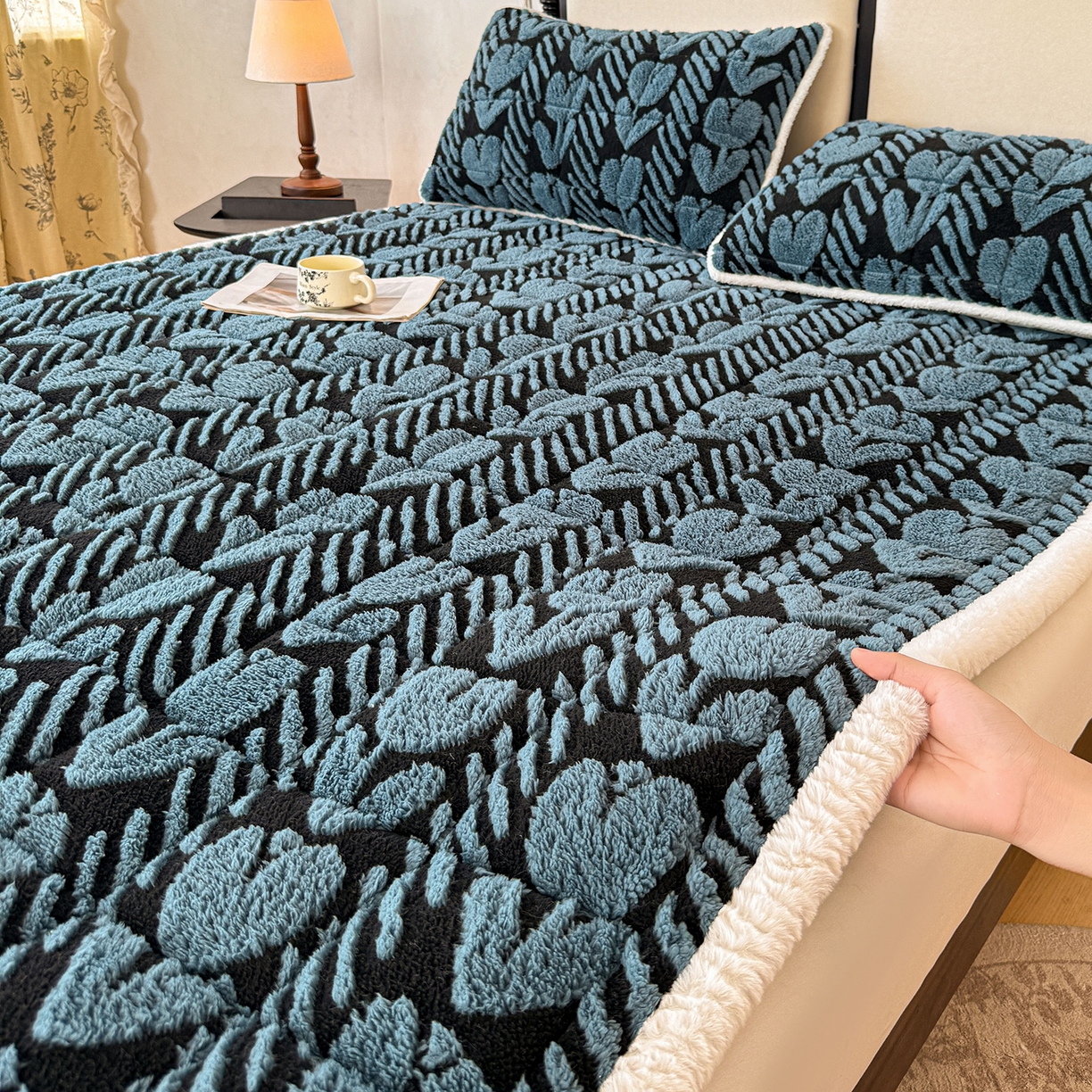 LIFE.丽芙 2025秋冬新款色纱提花舒棉绒加厚夹棉床垫床护垫单件简约床褥床垫子三件套 郁金香-蓝灰