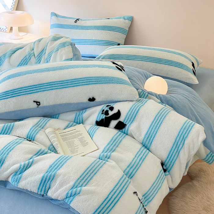 91家纺网 家纺一手货源 找家纺 安哆啦家纺 2025新款高克重兔毛绒印花牛奶绒四件套 条纹熊猫