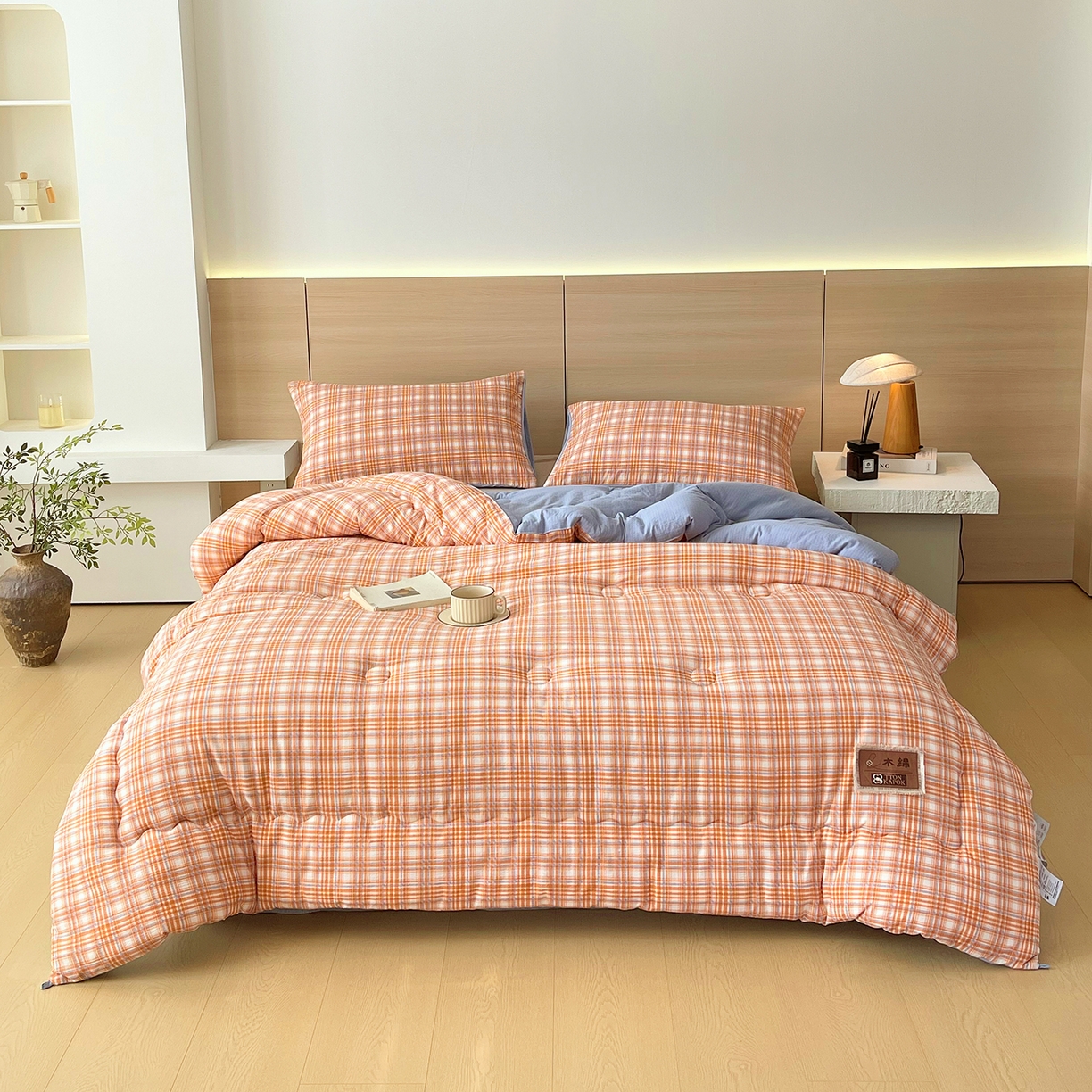 91家纺网 家纺一手货源 找家纺 梵克保罗 2025秋冬新款10A抗菌云格子春秋被冬被被芯跨境外贸 蓝橙格