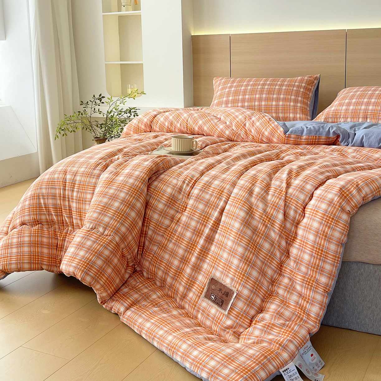 91家纺网 家纺一手货源 找家纺 梵克保罗 2025秋冬新款10A抗菌云格子春秋被冬被被芯跨境外贸 蓝橙格