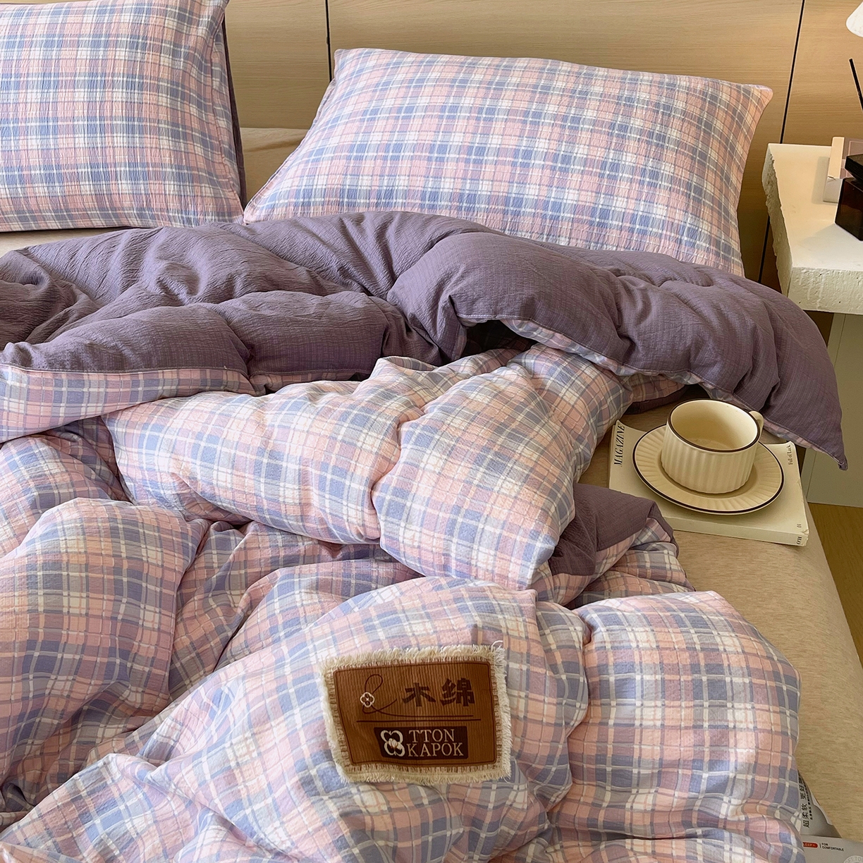 91家纺网 家纺一手货源 找家纺 梵克保罗 2025秋冬新款10A抗菌云格子春秋被冬被被芯跨境外贸 紫粉格