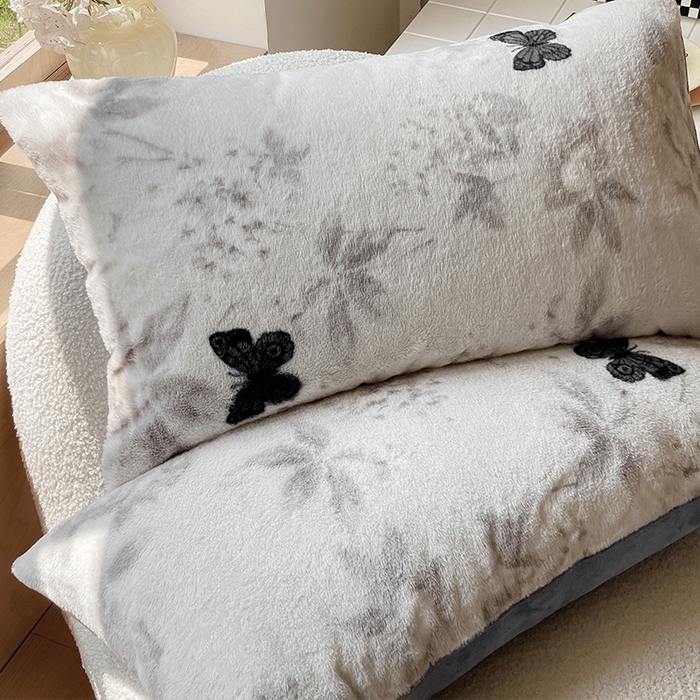 91家纺网 家纺一手货源 找家纺 安哆啦家纺 2025新款高克重兔毛绒印花牛奶绒四件套 有蝶