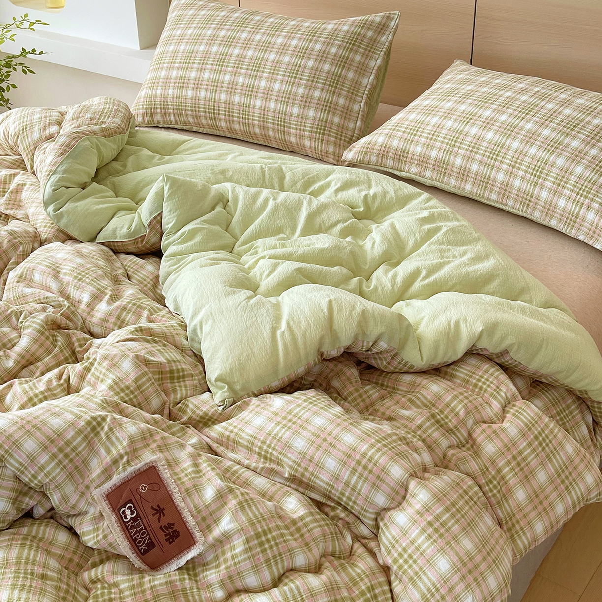 91家纺网 家纺一手货源 找家纺 梵克保罗 2025秋冬新款10A抗菌云格子春秋被冬被被芯跨境外贸 绿粉格