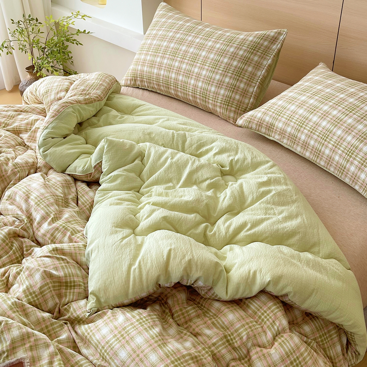 91家纺网 家纺一手货源 找家纺 梵克保罗 2025秋冬新款10A抗菌云格子春秋被冬被被芯跨境外贸 绿粉格