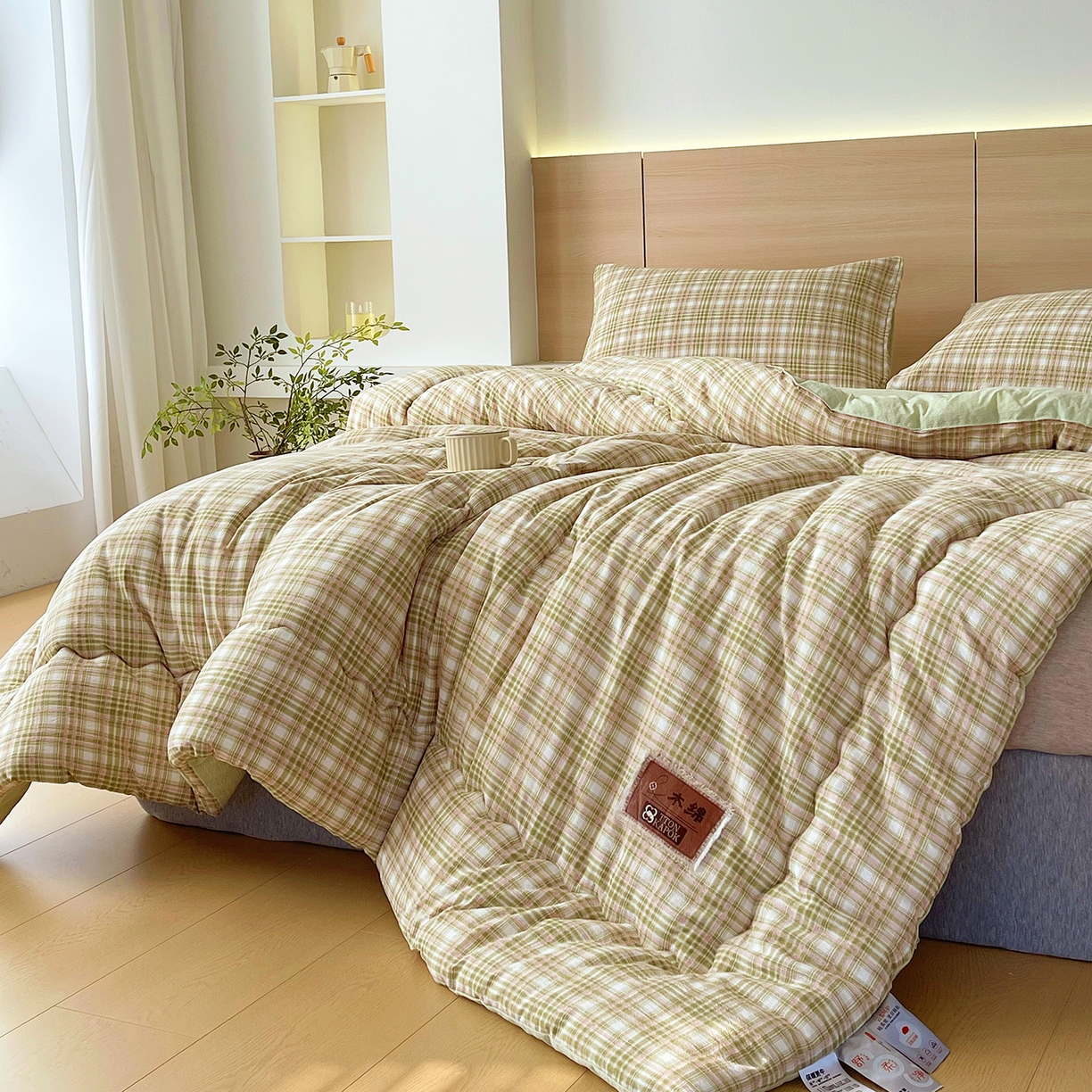 91家纺网 家纺一手货源 找家纺 梵克保罗 2025秋冬新款10A抗菌云格子春秋被冬被被芯跨境外贸 绿粉格