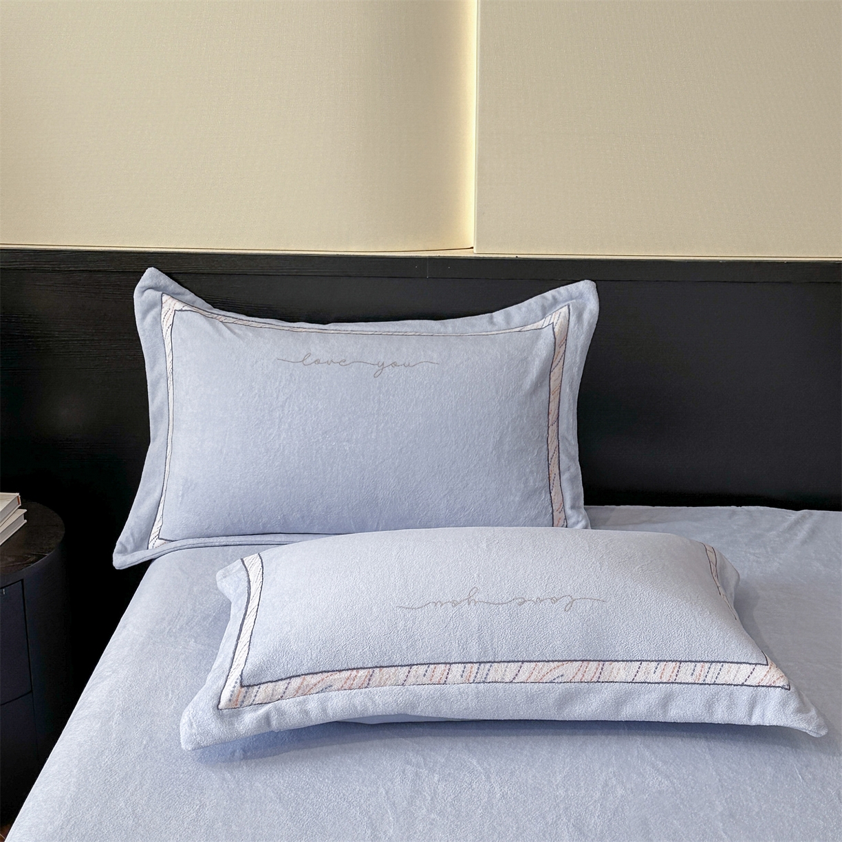 91家纺网 家纺一手货源 找家纺 星座家纺 2025新款轻奢牛奶绒四件套-极简系列 冰雾蓝