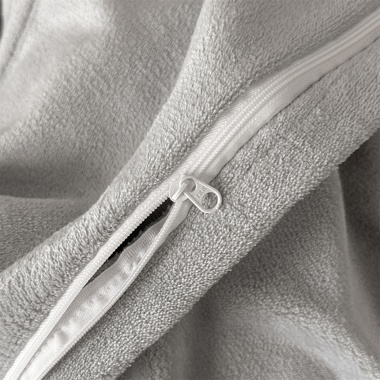 91家纺网 家纺一手货源 找家纺 星座家纺 2025新款轻奢牛奶绒四件套-极简系列 绅士灰