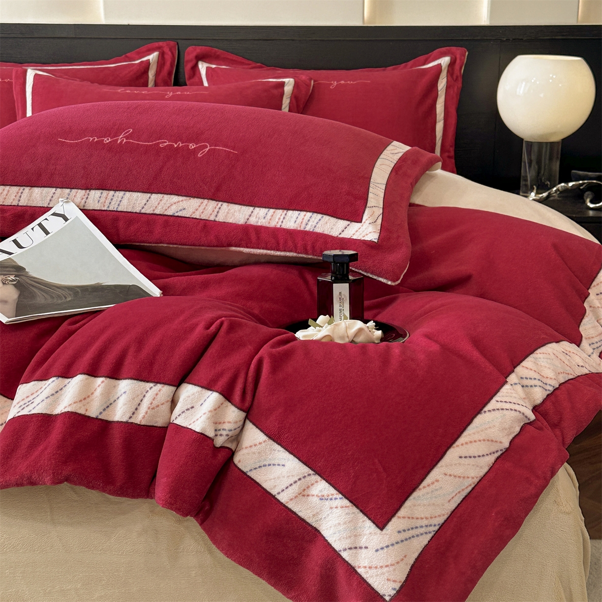 91家纺网 家纺一手货源 找家纺 星座家纺 2025新款轻奢牛奶绒四件套-极简系列 朱砂红