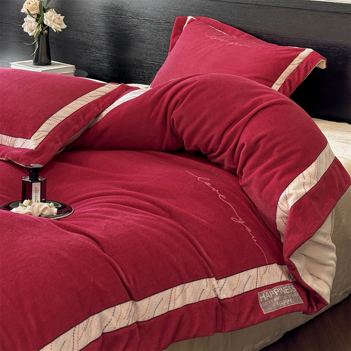 91家纺网 家纺一手货源 找家纺 星座家纺 2025新款轻奢牛奶绒四件套-极简系列 朱砂红