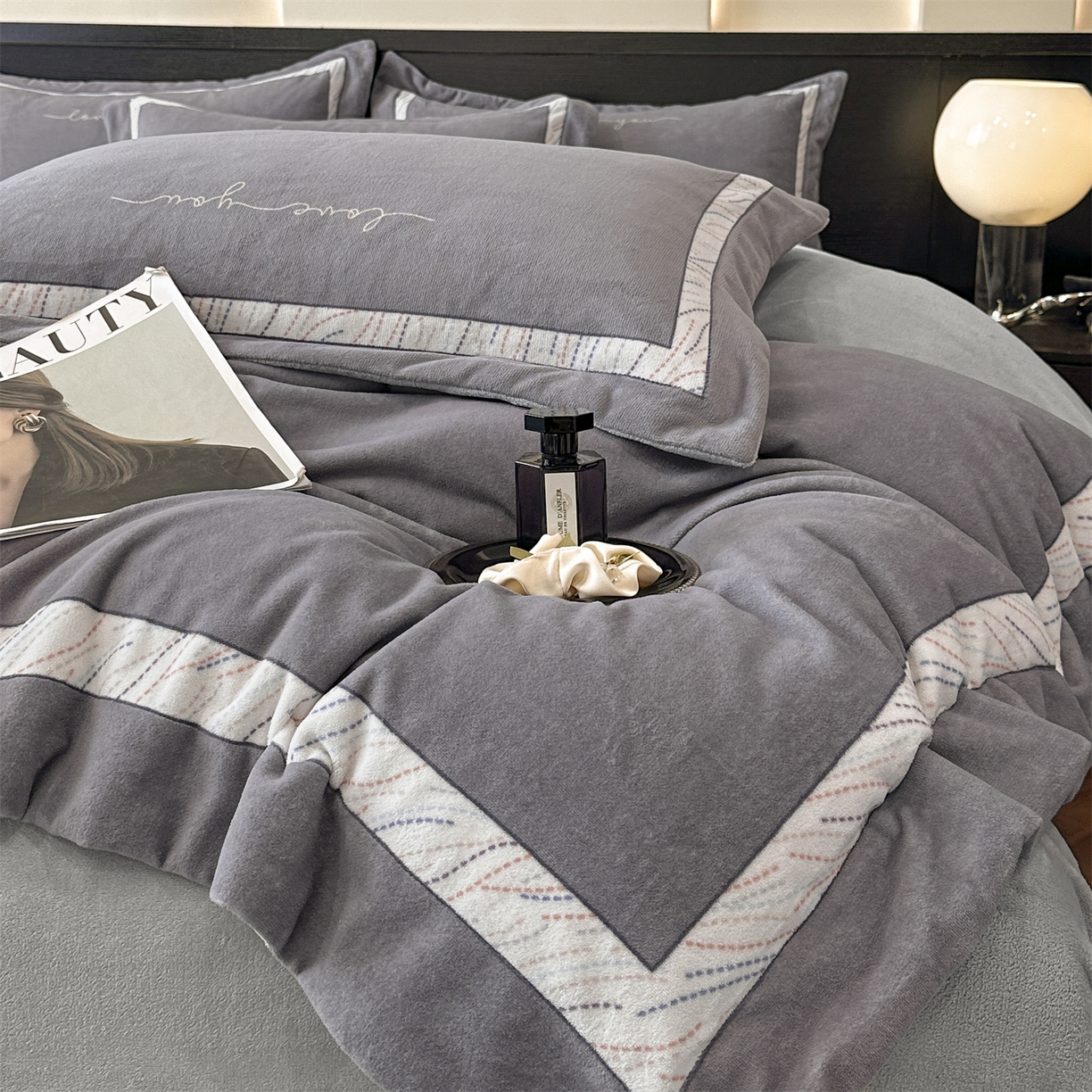 91家纺网 家纺一手货源 找家纺 星座家纺 2025新款轻奢牛奶绒四件套-极简系列 绅士灰