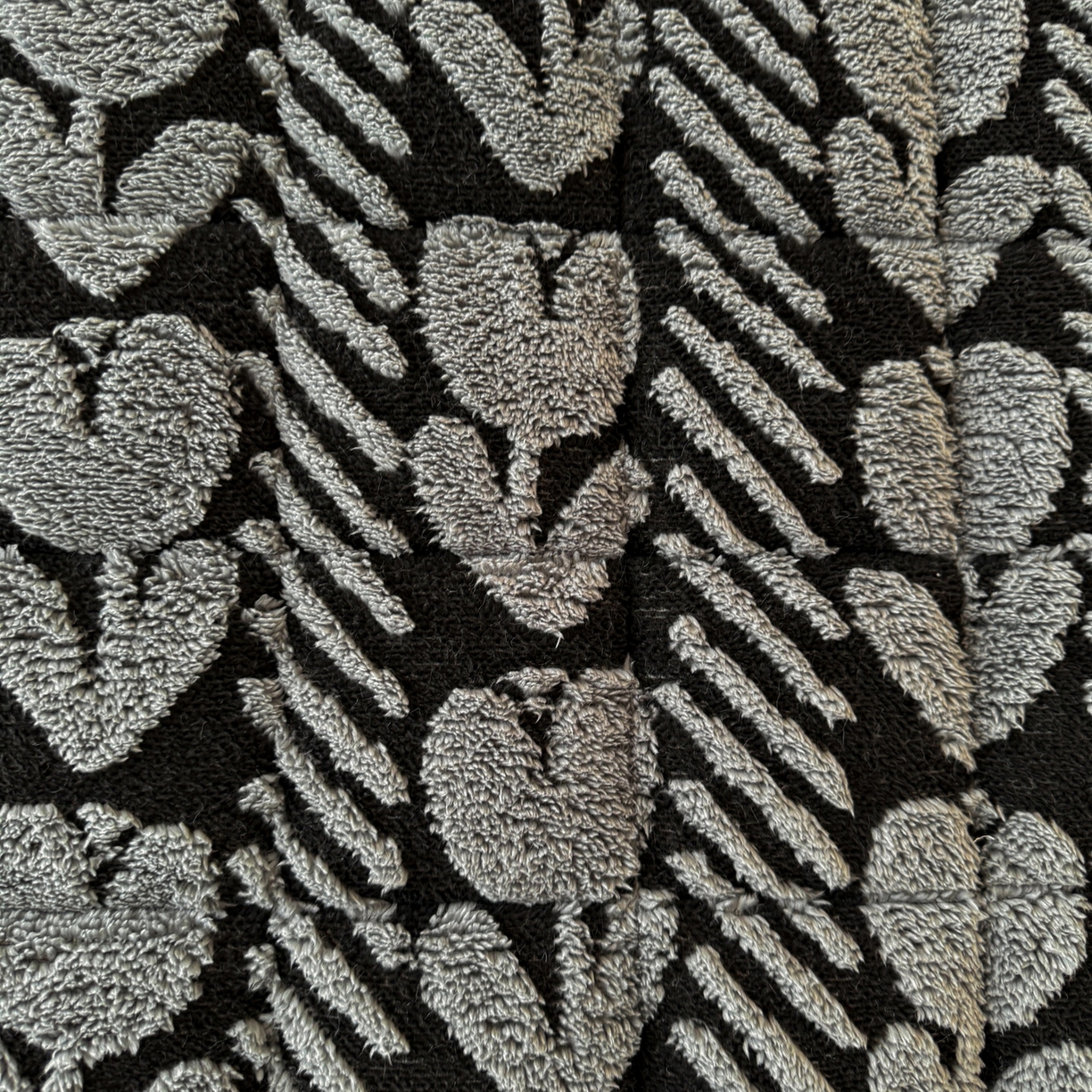 91家纺网 家纺一手货源 找家纺 LIFE.丽芙 2025秋冬新款色纱提花舒棉绒加厚夹棉床垫床护垫单件简约床褥床垫子三件套 郁金香-灰色