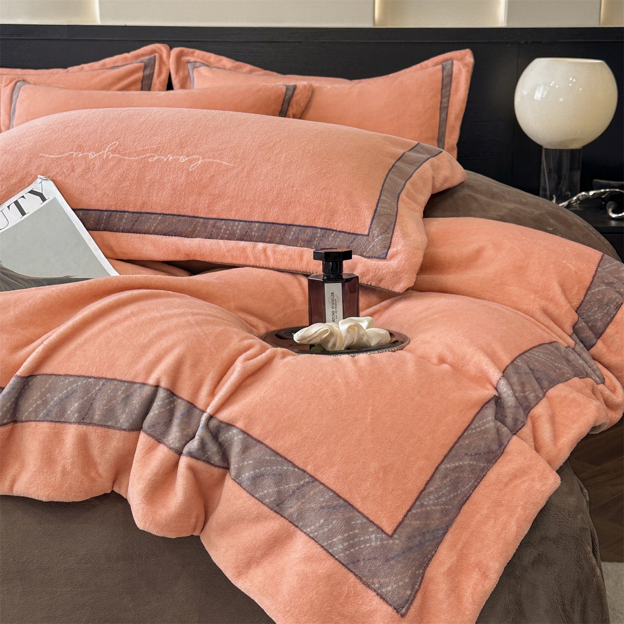 91家纺网 家纺一手货源 找家纺 星座家纺 2025新款轻奢牛奶绒四件套-极简系列 爱玛橙