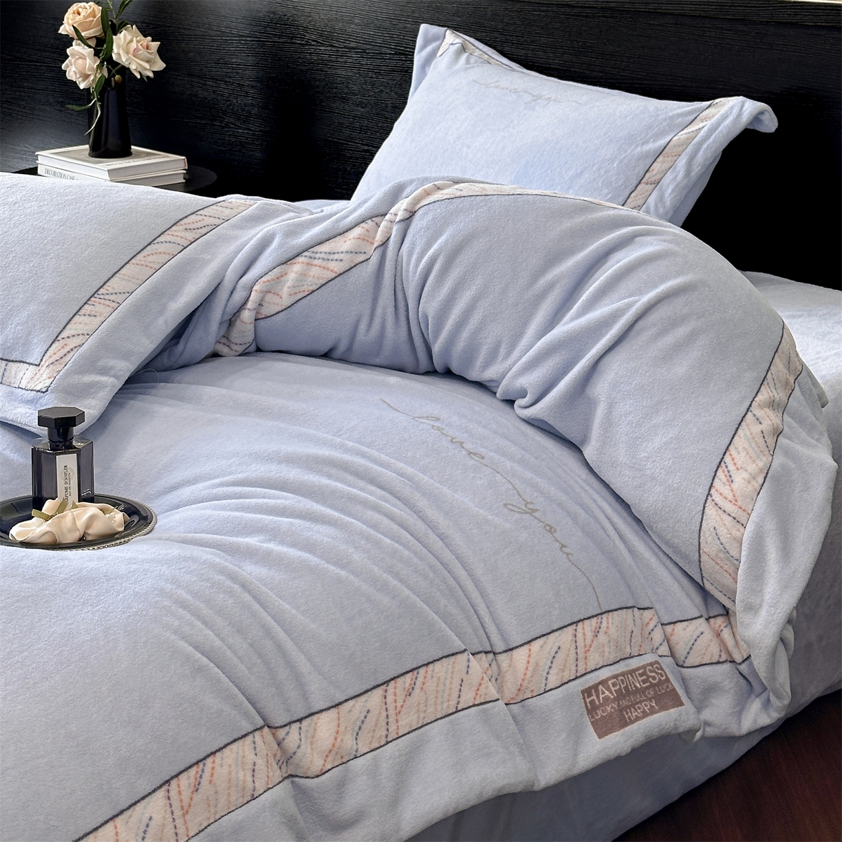 91家纺网 家纺一手货源 找家纺 星座家纺 2025新款轻奢牛奶绒四件套-极简系列 冰雾蓝