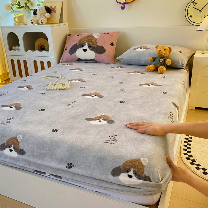 葡萄家 2025年新款牛奶绒印花单床笠萌系卡通床笠款 冬日狗
