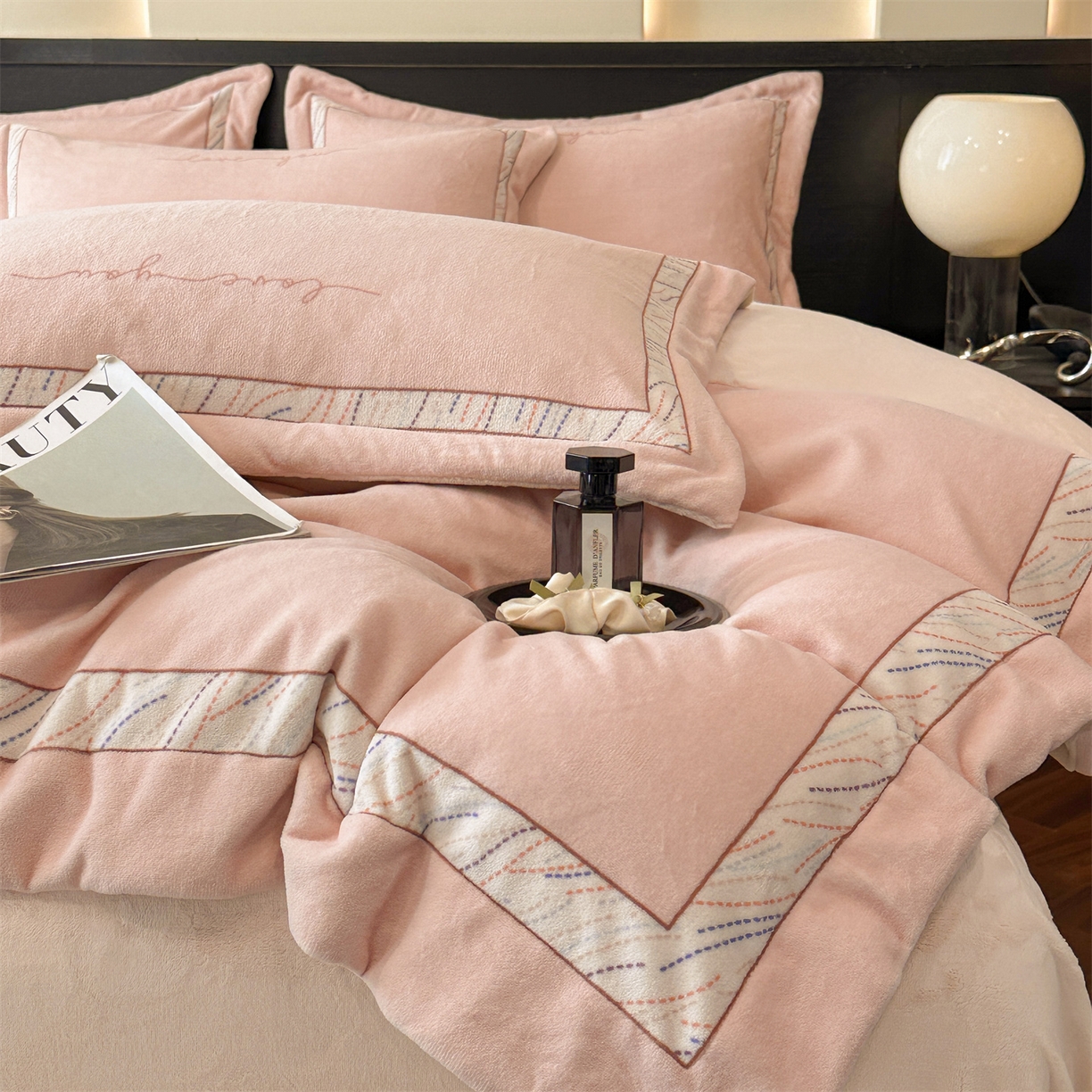 91家纺网 家纺一手货源 找家纺 星座家纺 2025新款轻奢牛奶绒四件套-极简系列 蜜桃粉