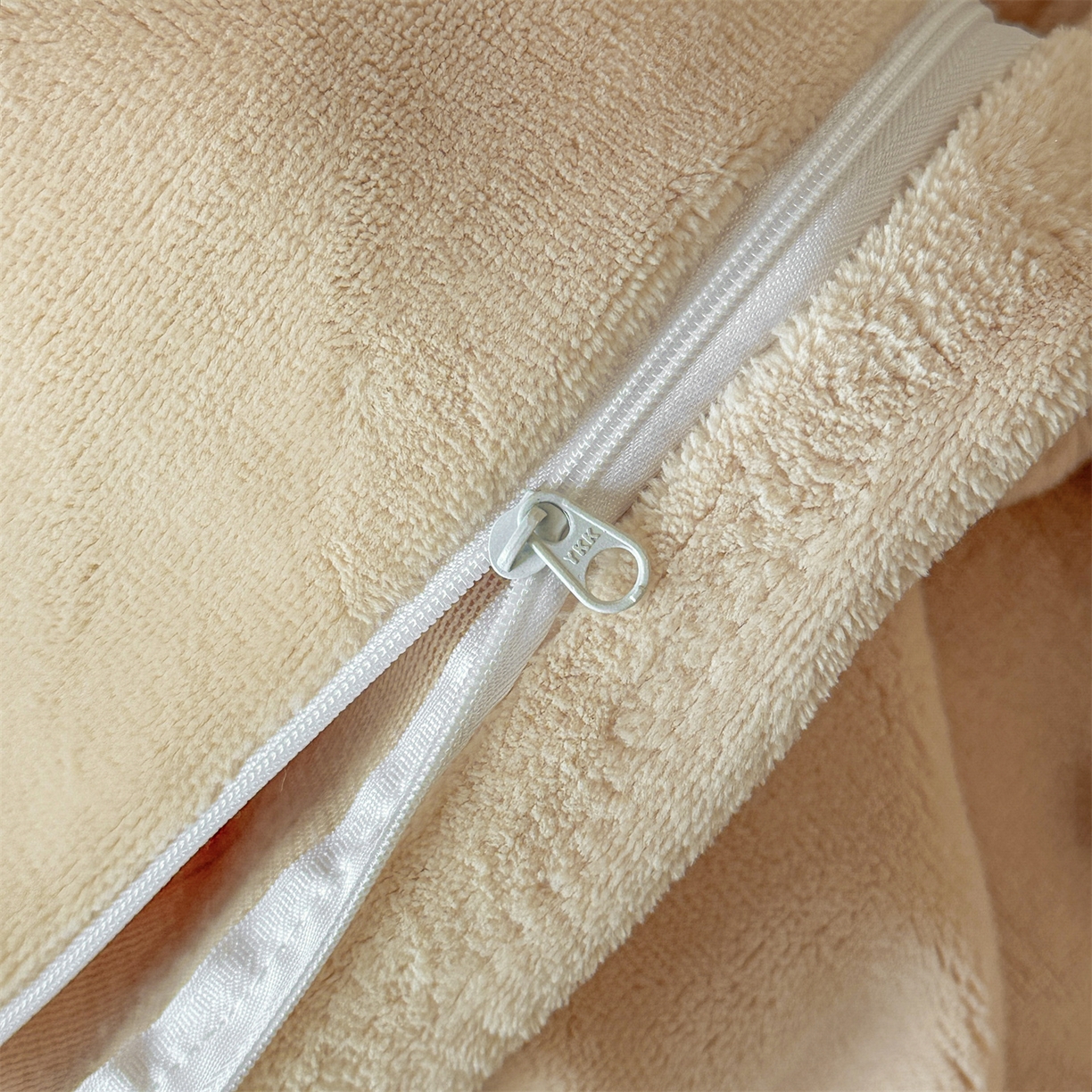 91家纺网 家纺一手货源 找家纺 星座家纺 2025新款轻奢牛奶绒四件套-极简系列 朱砂红